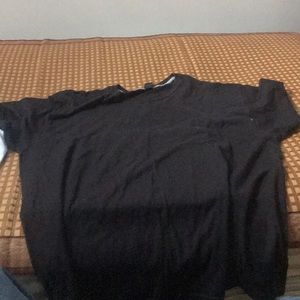 Black t-shirt, short-sleeved